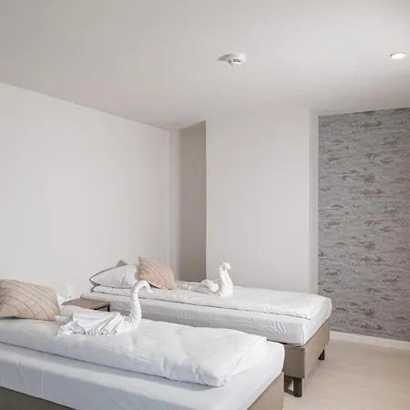 Ξενοδοχείο Sudecki & *